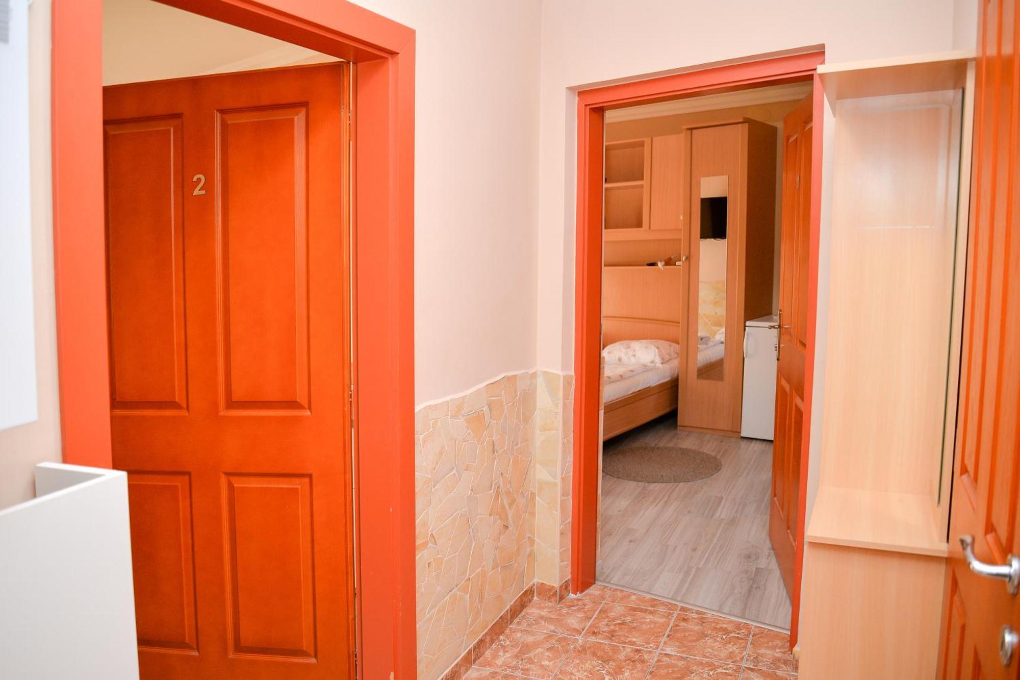 Major Panzio Es Etterem Bed & Breakfast Hajduszoboszlo Exterior photo